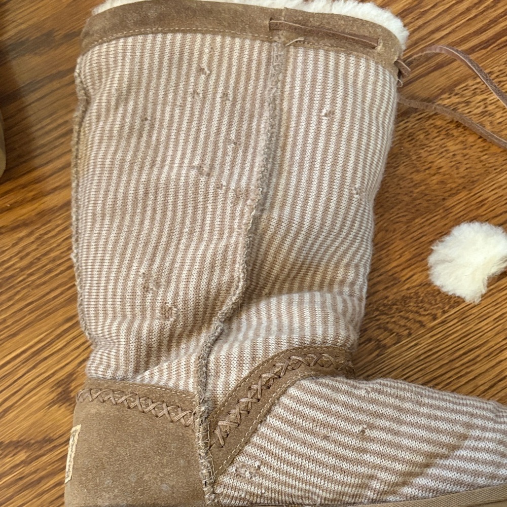 Striped Uggs - Picture 5 of 8